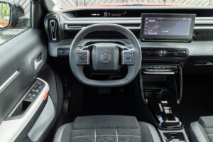 Lenkrad im Citroën ë-C3