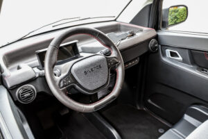 Cockpit vom Nissan Silence S04