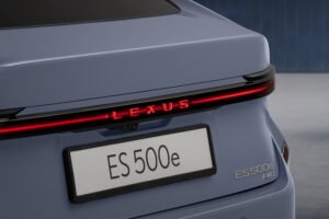 Heck vom Lexus ES 500e