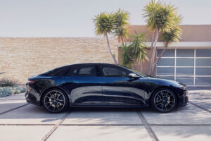 Seitenansicht vom Lucid Air Sapphire