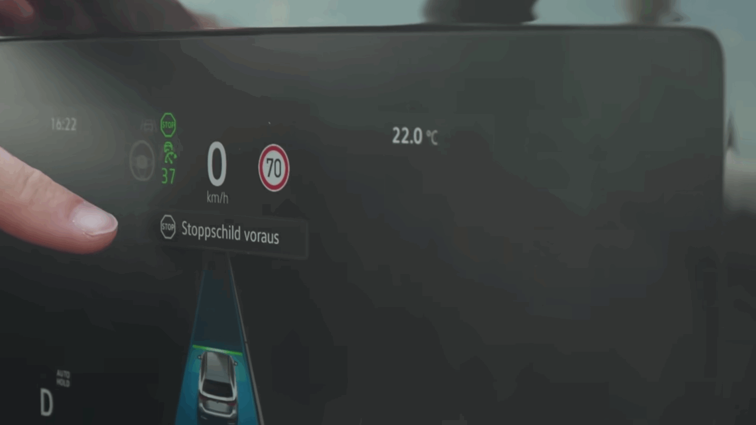 VW Travel Assist mit verbesserter Erkennung der Verkehrszeichen