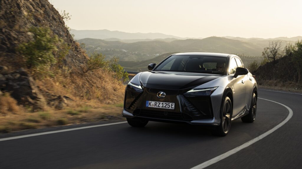 Front vom Lexus RZ 500e