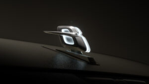 Kühlerfigur auf der Motorhaube beim Bentley EXP 15