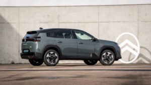 Beifahrerseite vom Citroën ë-C5 Aircross