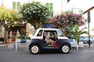 Seitenansicht vom Fiat Topolino Vilebrequin Collectors Edition