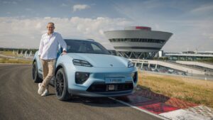 Porsche Macan Millionstes Modell und Käufer Stefan Schmidt