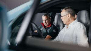 Kundenübergabe vom millionsten Porsche Macan
