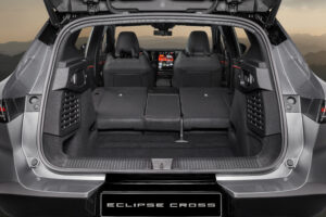 Kofferraum mit umgeklappten Rücksitzen beim Mitsubishi Eclipse Cross
