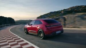 Der Porsche Macan GTS von hinten links