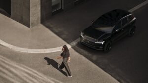 Front vom Volvo EX30 Black Edition