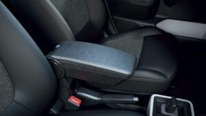 Interieur mit Armlehne im Dacia Spring Electric (2026)