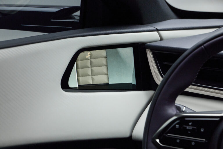 Kamerabasierte Außenspiegel beim Mazda CX-6e