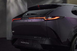 Heck vom Mazda CX-6e