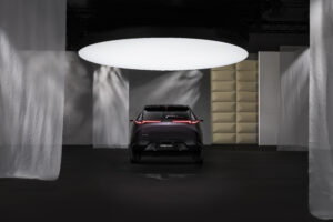 Heckansicht vom Mazda CX-6e