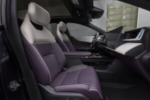 Ansicht der Sitze im Mazda CX-6e