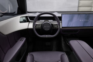 Lenkrad beim Mazda CX-6e