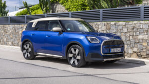 Beifahrerseite vom Mini Countryman Electric