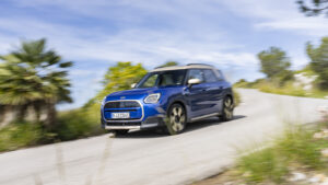 Vordere Seite beim Mini Countryman Electric