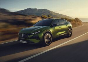 Fahrerseite vom Peugeot E-408 (2026)