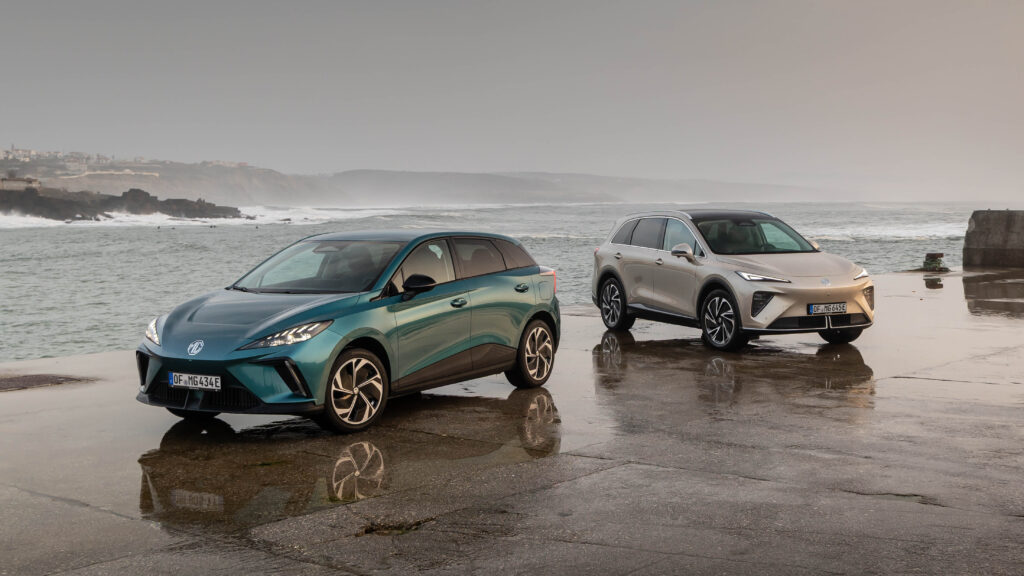 Front der Modelle MG4 EV und MGS6 EV