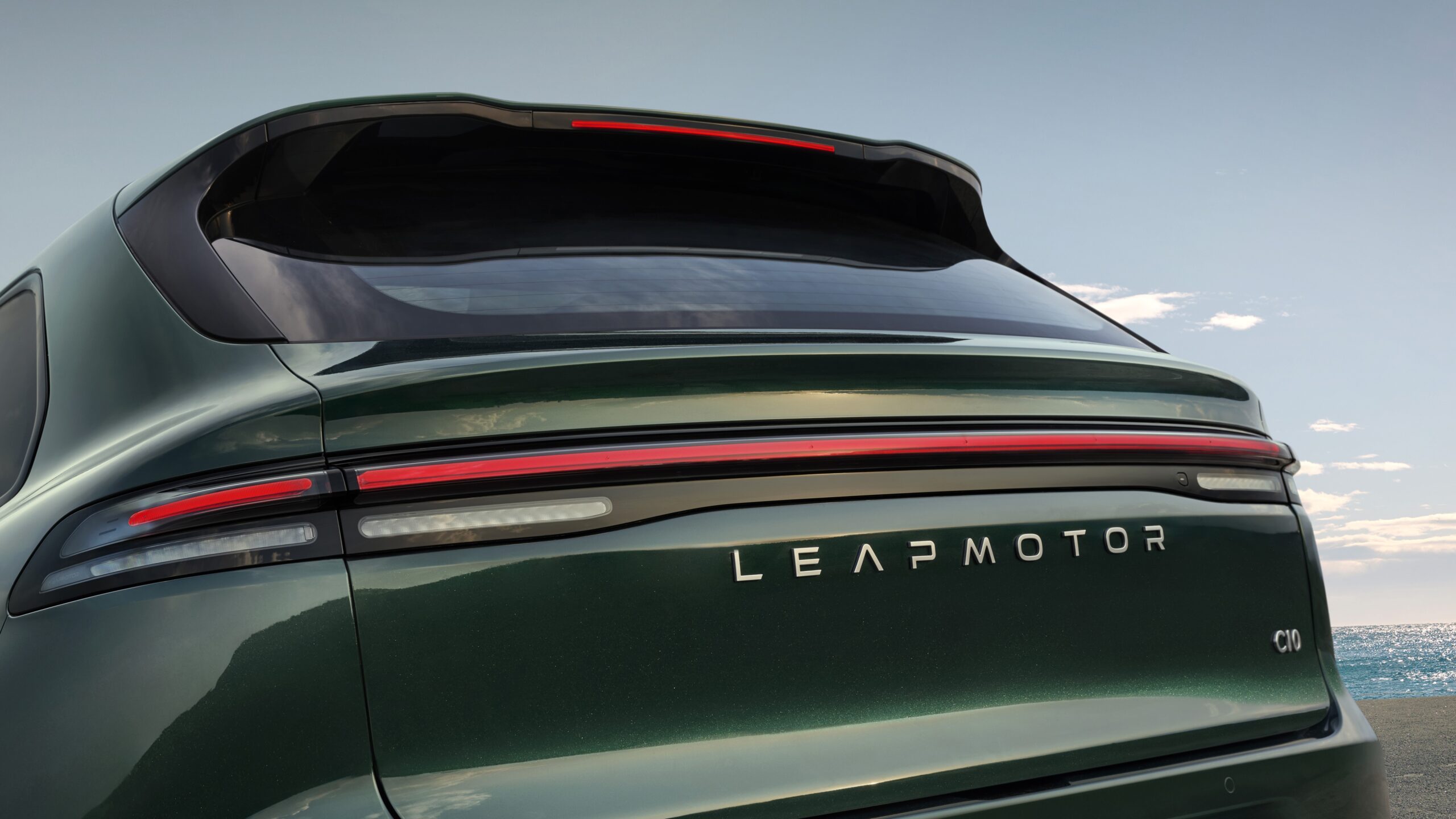 Leapmotor-Schriftzug am Heck des C10