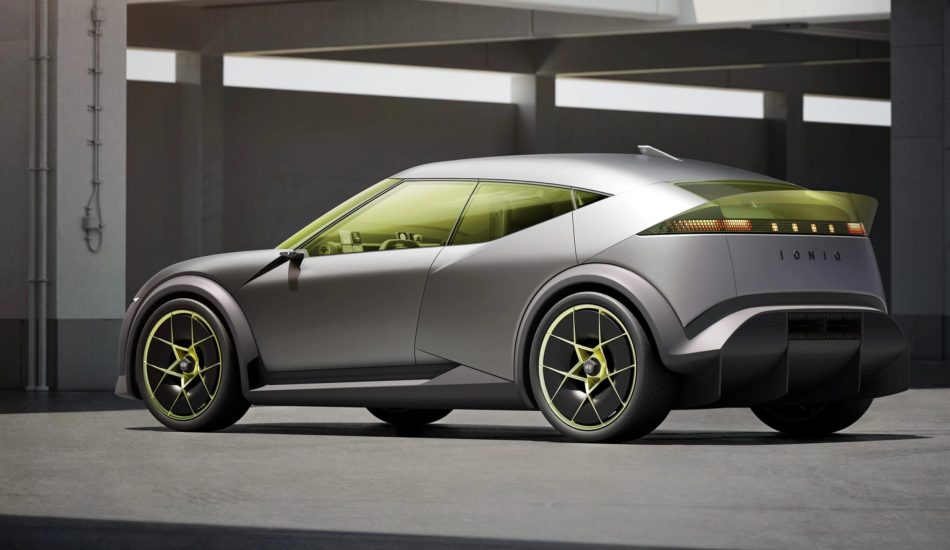 Linke Seite und Heck vom Hyundai Concept Three