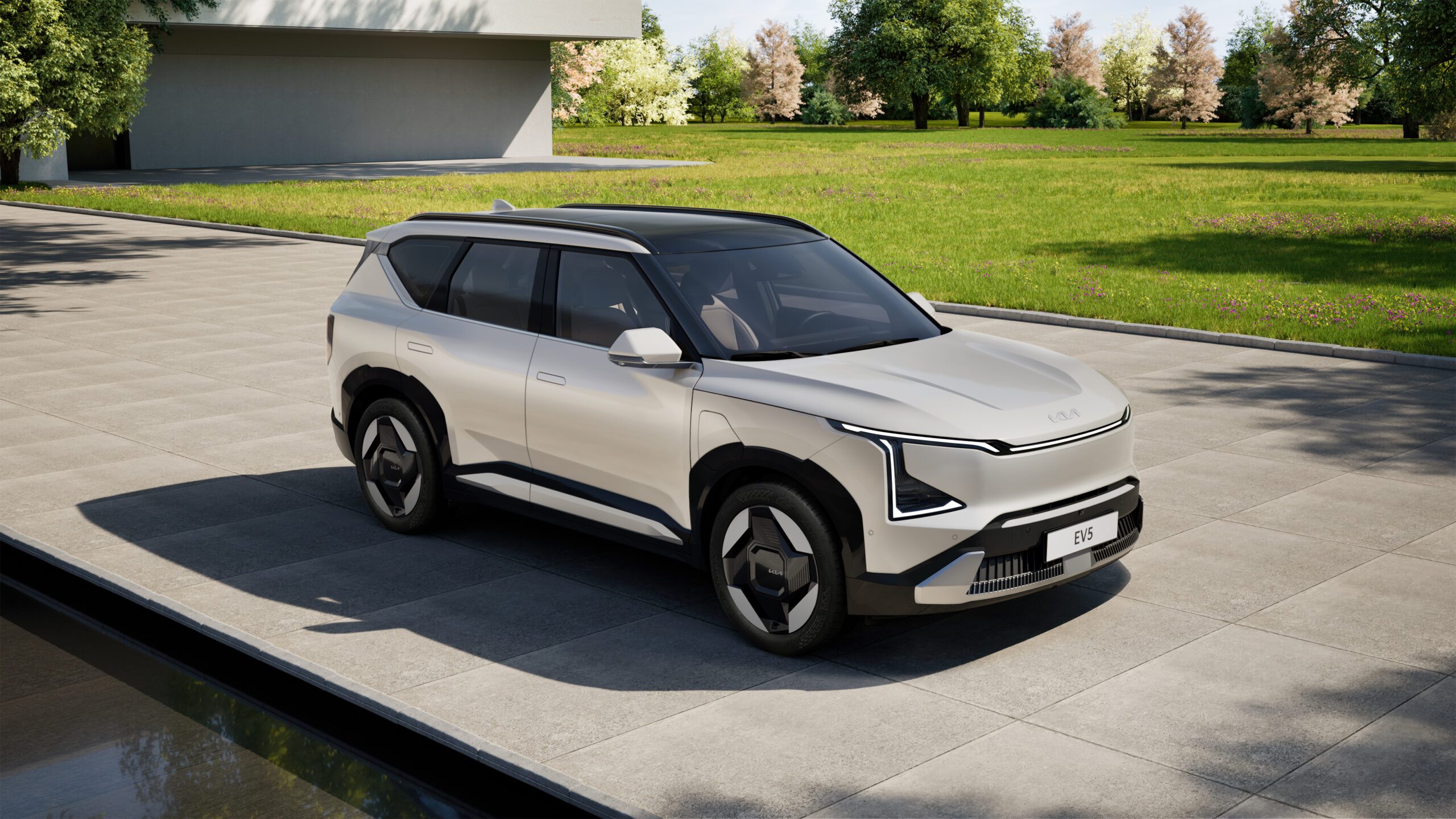 Der Kia EV5 von vorne rechts