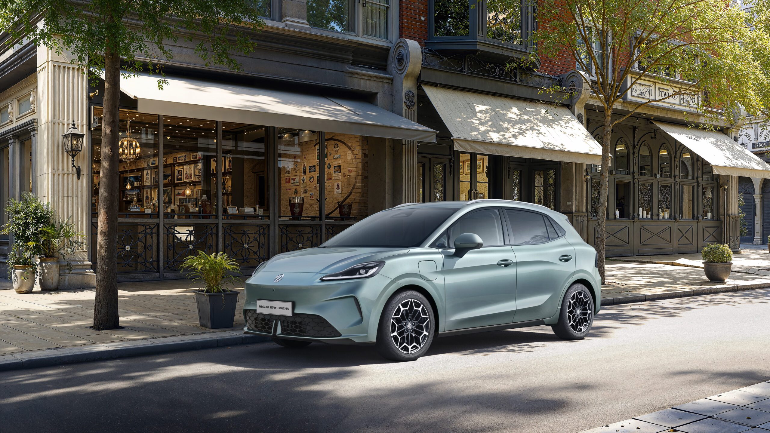 Der MG4 EV Urban von vorne links