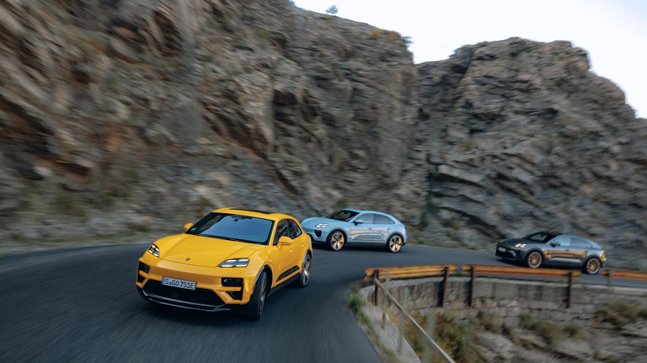 Ansicht vom Porsche Macan, Macan 4 und Macan Turbo