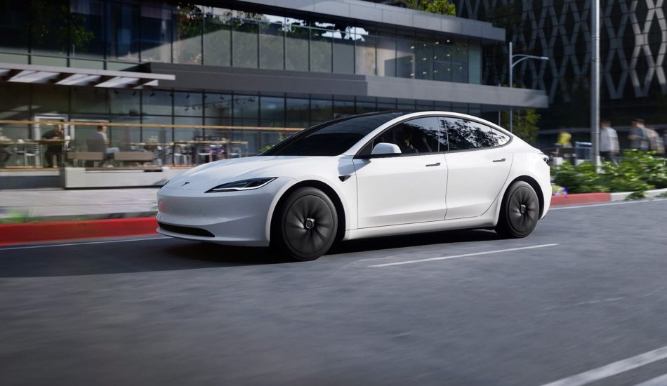 Seitenansicht vom Tesla Model 3 Standard RWD