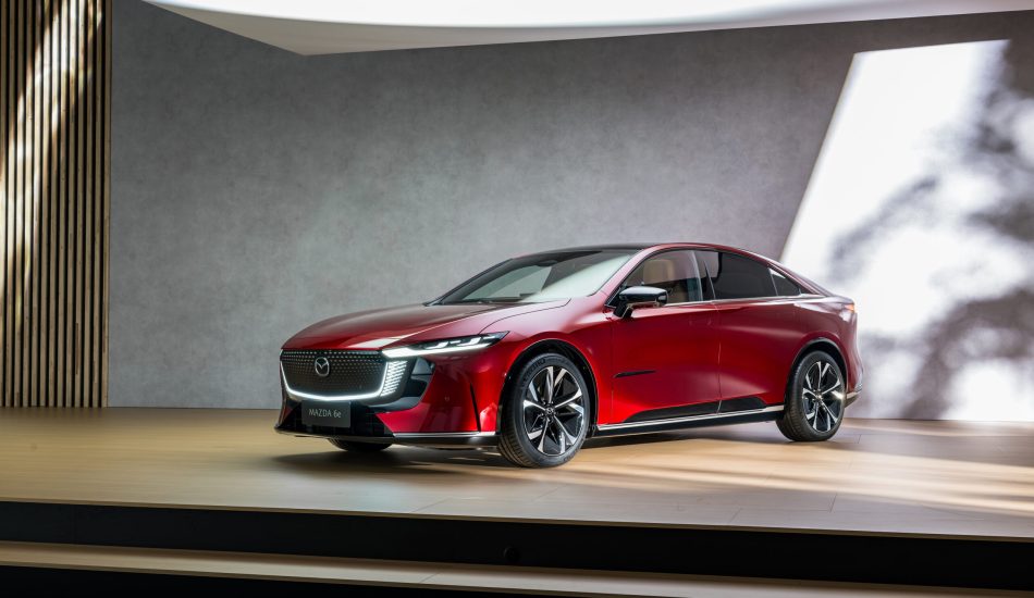 Der Mazda 6e von vorne links